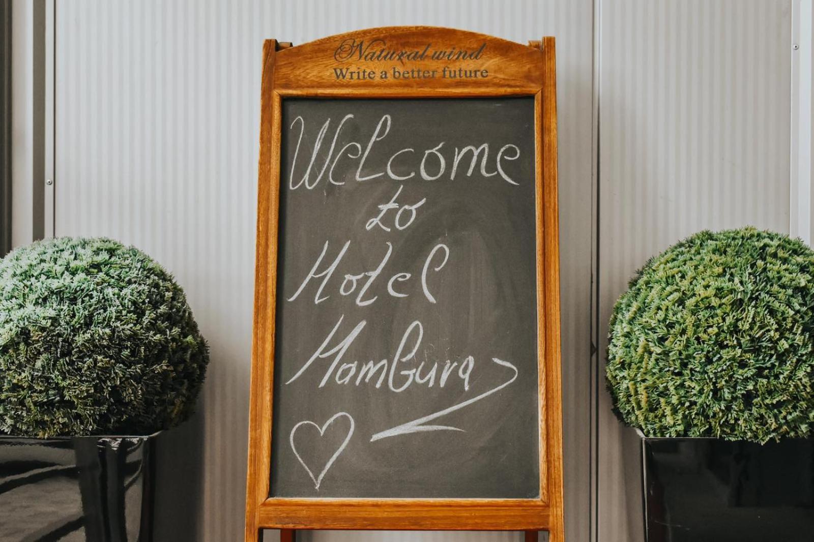 BH Hotel Hamburg Skopje Buitenkant foto