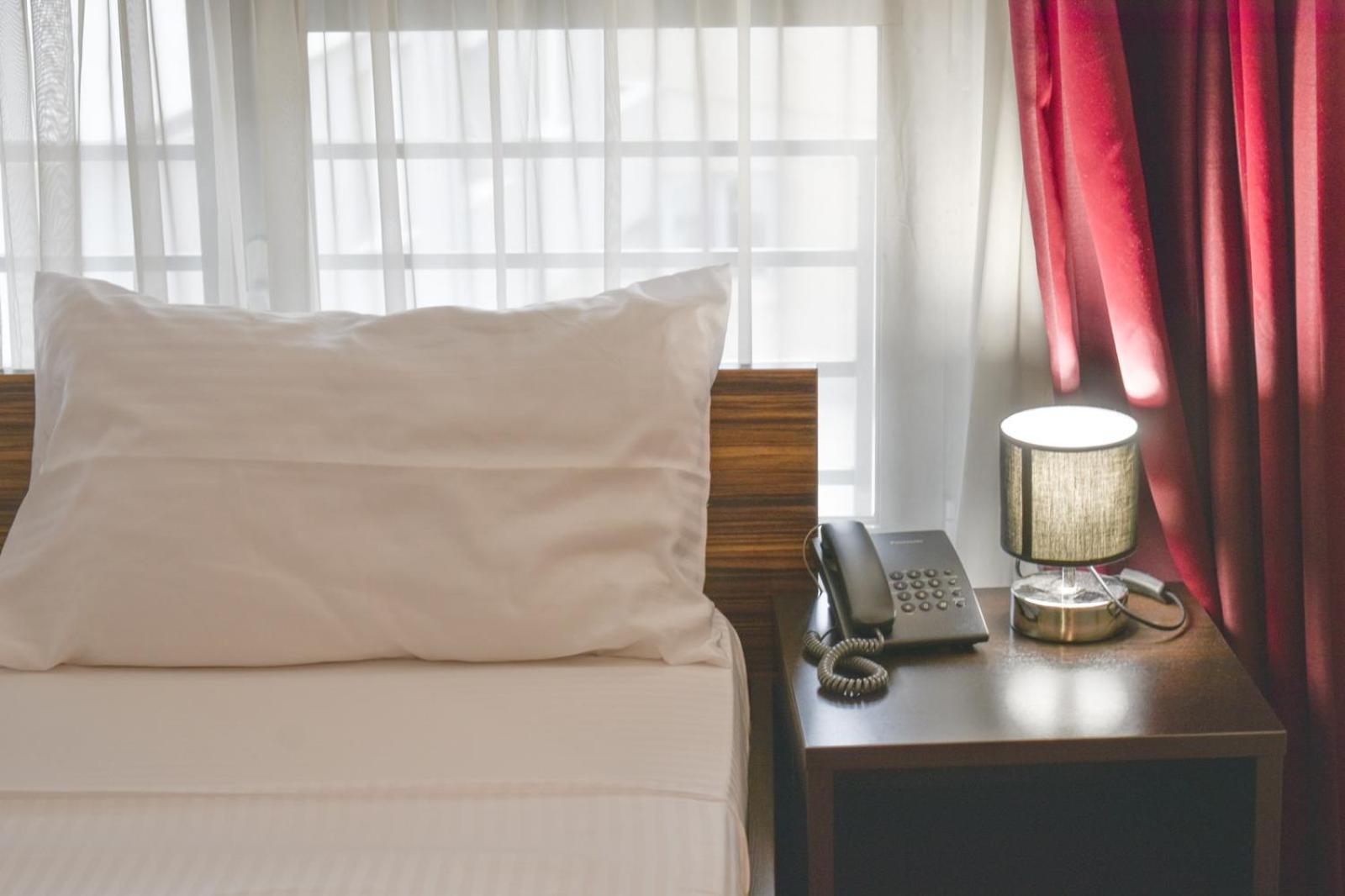 BH Hotel Hamburg Skopje Buitenkant foto