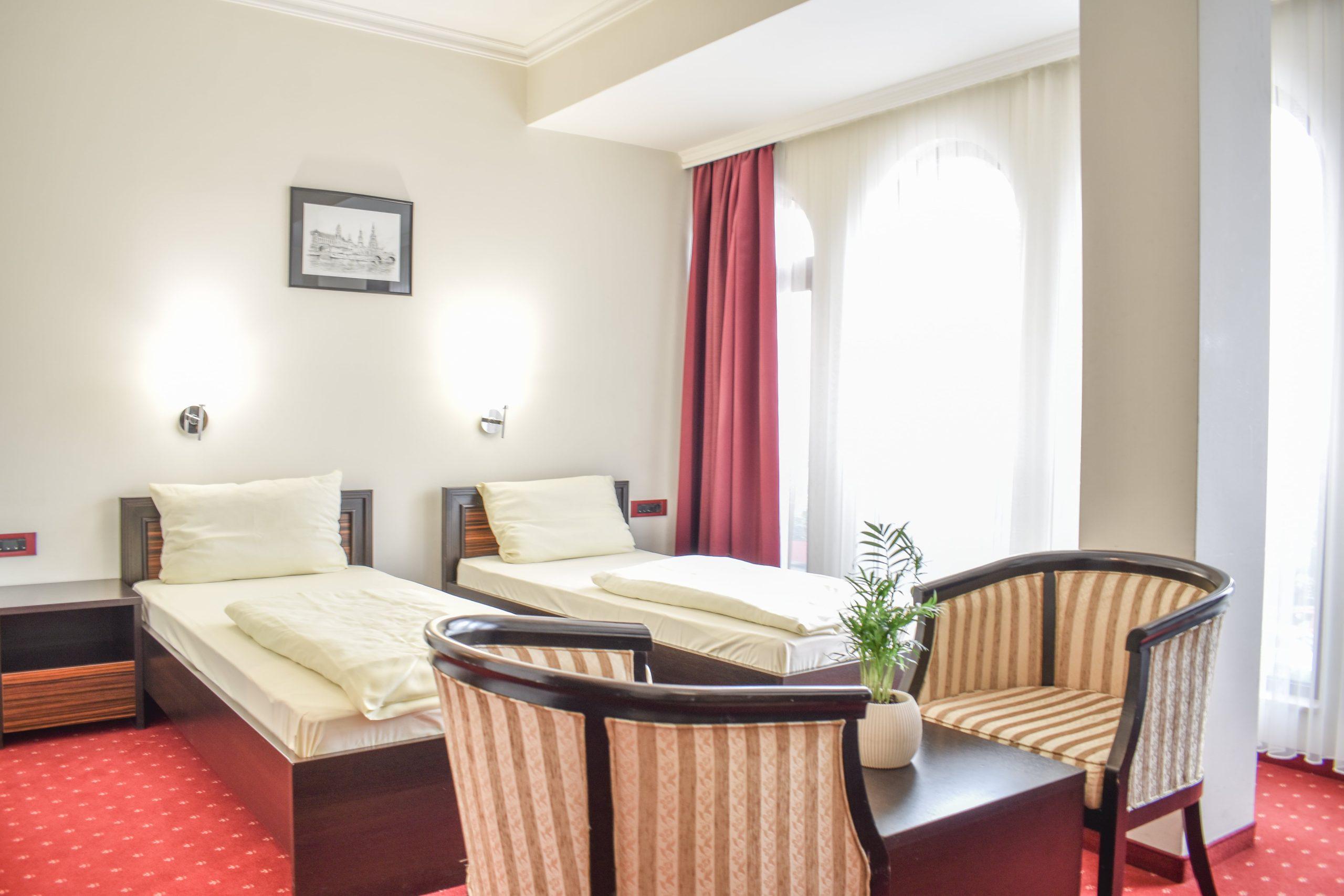 BH Hotel Hamburg Skopje Buitenkant foto